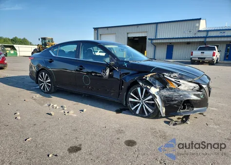 2022 Nissan Altima Sr из США, поврежденный, VIN 1N4BL4CV8NN348532